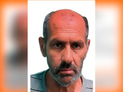 Без вести пропавшего мужчину в бежевой кепке разыскивают в Волжском.