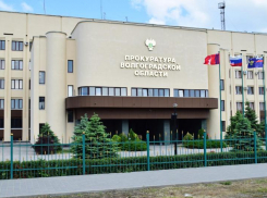 Близ Волжского многодетной матери не выдают квартиру, она обратилась в суд