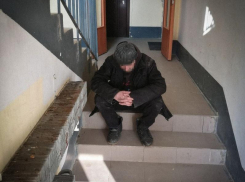 Мужчина срезал провода и оставил без связи дом в Волжском - заработать не удалось