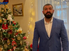 Предприниматель и меценат Артур Арутюнян поздравил волжан с наступающим Новым годом