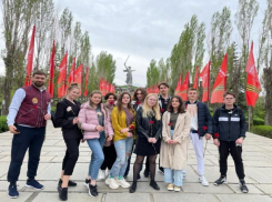 «Победный май»: учитель из Магадана показал своему классу Мамаев курган