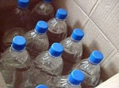 Трое волгоградцев продали 2 тысячи литров опасного для жизни алкоголя