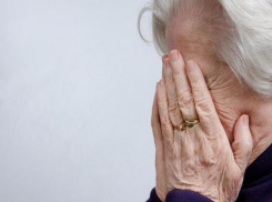 Пенсионерка поверила в доплату к пенсии и потеряла 226 тысяч на своем счету