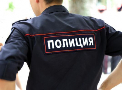 В Волжском водитель жестоко избил пожилого пешехода прямо на дороге 