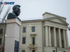 Какие секреты скрывает памятник Логинову в Волжском: чего о нем не знают местные