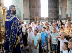 В храмах Волжского пройдет молебен перед началом учебного года