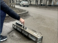 В Волжском стартовали проверки дорог на гарантии