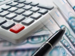 В бюджет Волжского поступило вдвое меньше ожидаемых доходов