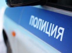 В Волжском двое селян хотели похитить гидравлические опоры со стройплощадки
