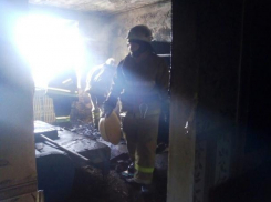 В Волжском за сутки горели три жилых дома