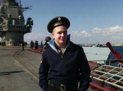 Жители Ленинска скидываются парню на машину по 1 рублю