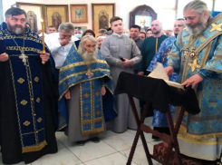 Личный духовник Патриарха Кирилла помолился в волжском храме