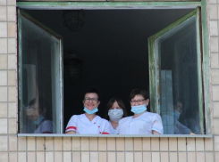 В Волжском провели акцию «Спасибо врачам»