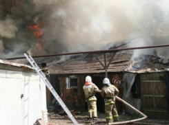 Ночью в Среднеахтубинском районе сгорела частная собственность