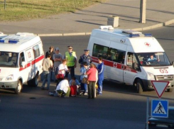 Маршрутчик уронил пенсионерку и «сбежал» с места ДТП в Волжском