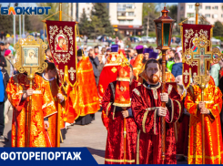 Литургия и крестный ход: как в Волжском отметили светлый праздник Пасхи