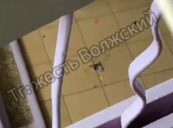 В школе Волжского у шестиклассника на перемене загорелась электронная зажигалка 