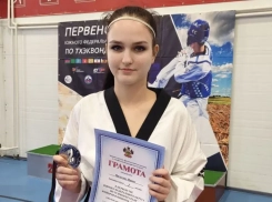 Тхэквондистка из Волжского Ирина Пичугина принесла единственную медаль для региона на первенстве ЮФО