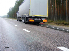Волгоградский дальнобойщик двое суток просидел на трассе без еды и воды