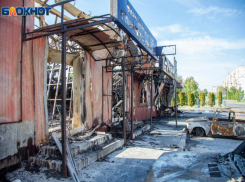 В Волжском за сгоревший рынок «Людмила» осудят коммерсанта и кровельщика