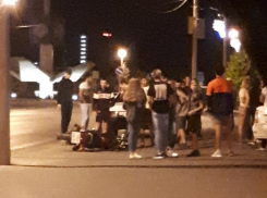 Легковушка снесла мотоциклиста в Волжском