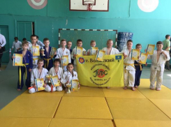 Волжские дзюдоисты  в общекомандном зачёте турнира взяли первое место