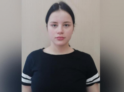 В Волжском 14-летняя Юля мечтает о семье, которая заберет ее из СРЦ и больше не предаст