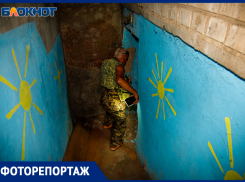 «Подходящее место, чтобы совершить диверсию?» Подвал под детской поликлиникой в Волжском открыт настежь