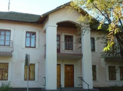 Зданию бывшего кинотеатра «Знамя» в Волжском 67 лет