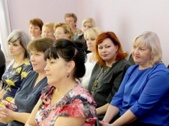 Депутаты поздравили с Днем дошкольного работника сотрудников детских садов Волжского