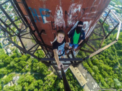 Волжский руфер Андрей Колесников покорил вышку у стадиона