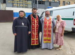Осужденные волжской колонии помолились иконе Божией Матери «Неупиваемая Чаша»