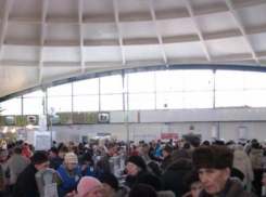 Из-за снегопада может рухнуть купол Центрального рынка в Волжском