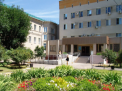 Более 3 миллионов рублей выделили на ремонт лифта в поликлинике в Волжском