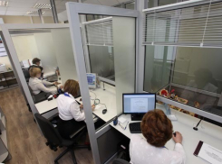 Девушки из пенсионного фонда работают в Волжском по вызову