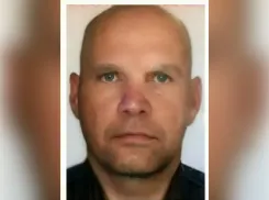 Лысый мужчина пропал в Волжском: исчез месяц назад