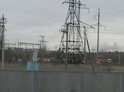 Иномарка улетела в кювет на оживленной дороге в Волжском