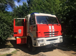 В Волжском на улице Энгельса случился пожар