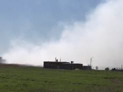 Владельцы полигона в Волжском не пускают на горящую свалку экологов и пожарных 