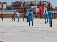 Волжане в восторге: состоялось открытие уникального футбольного поля