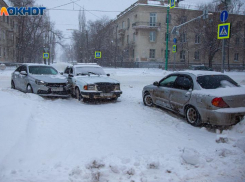 В Волжском к вечеру разбушевалась непогода МЧС предупреждает