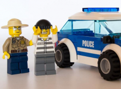 «Гастроли» преступника по стране закончились в Волжском на краже алкоголя