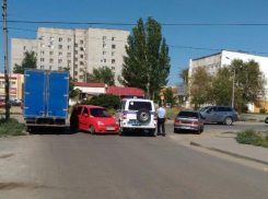 В Волжском автоледи на Hafei протаранила машину полицейских
