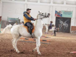 В «Кентавре» прошли новогодние соревнования для волжан