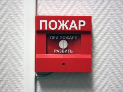 В промзоне горел металлический вагончик