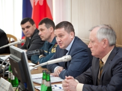 Бочаров обсудил безопасность проведения майских праздников