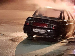 В Волжском сгорел ВАЗ-2110