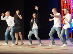 В Волжском состоялся фестиваль Лиги КВН «Атмосфера»