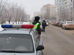 У волжской школы четырех водителей оштрафовали за перевозку детей без кресел 