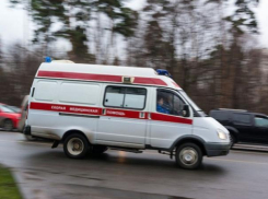 В Волжском госпитализировали автоледи после ДТП с «четырнадцатой»